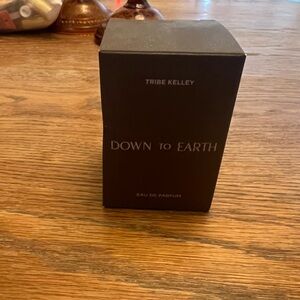 Tribe Kelley Down To Earth Eau de Parfum